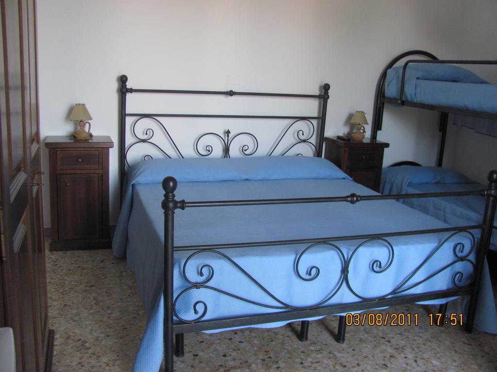Residence Il Giunco Пресиче Стая снимка